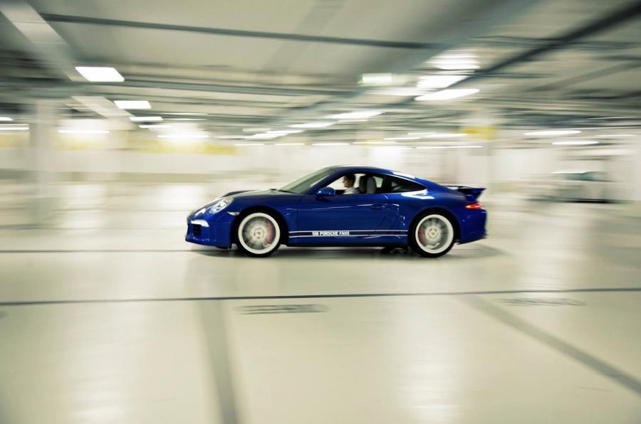  Porsche 911 Carrera 4S Facebook 5M 2014 года  (фото 10 из 13)